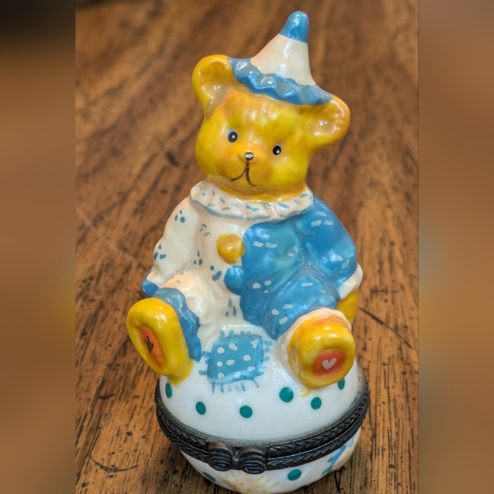 Charming Ceramic Clown Bear Figurine - MINI TRINKET BOX